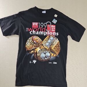 1993 Chicago Bulls World Champ Men's Black Short Sleeve Tee Medium
